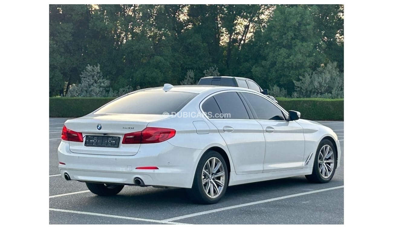 بي أم دبليو 520i اكزكيتيف