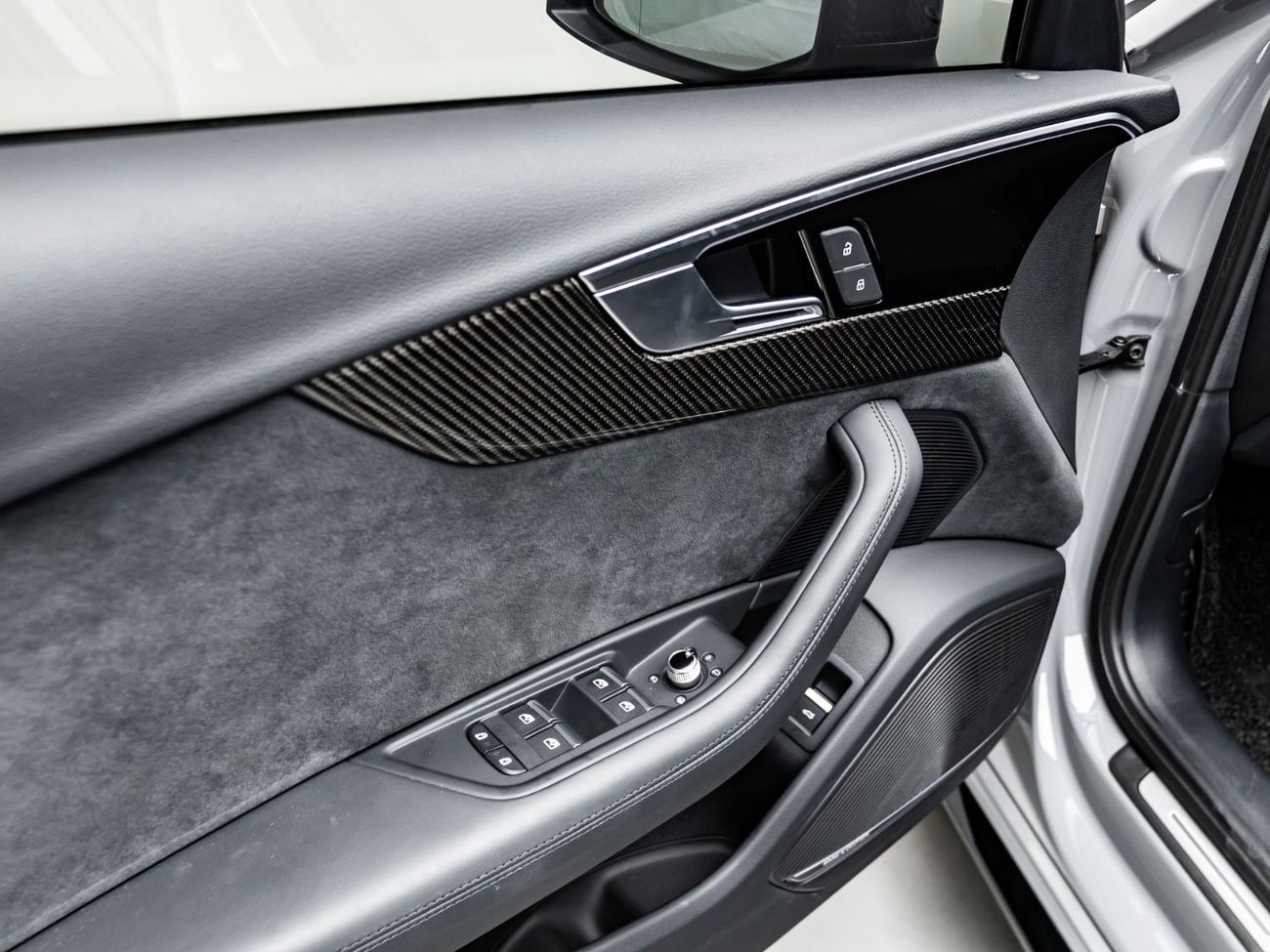 أودي RS4 2024 Audi RS4, 2027 Audi Warranty + 2029 Audi Service Contract, Carbon Bucket Seats, Low KMs, GCC