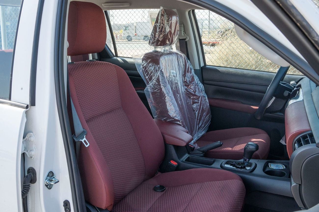 تويوتا هيلوكس DLX 2026 Toyota Hilux DLX 2.4L AT Diesel