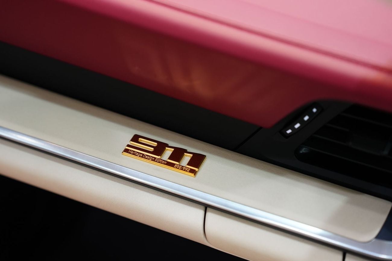 بورش 911 TARGA 4S HERITAGE DESIGN EDITION