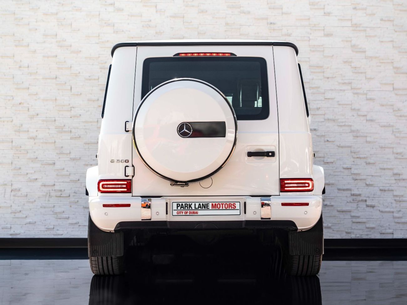 Mercedes-Benz G 500 Std 4.0L (422 HP)