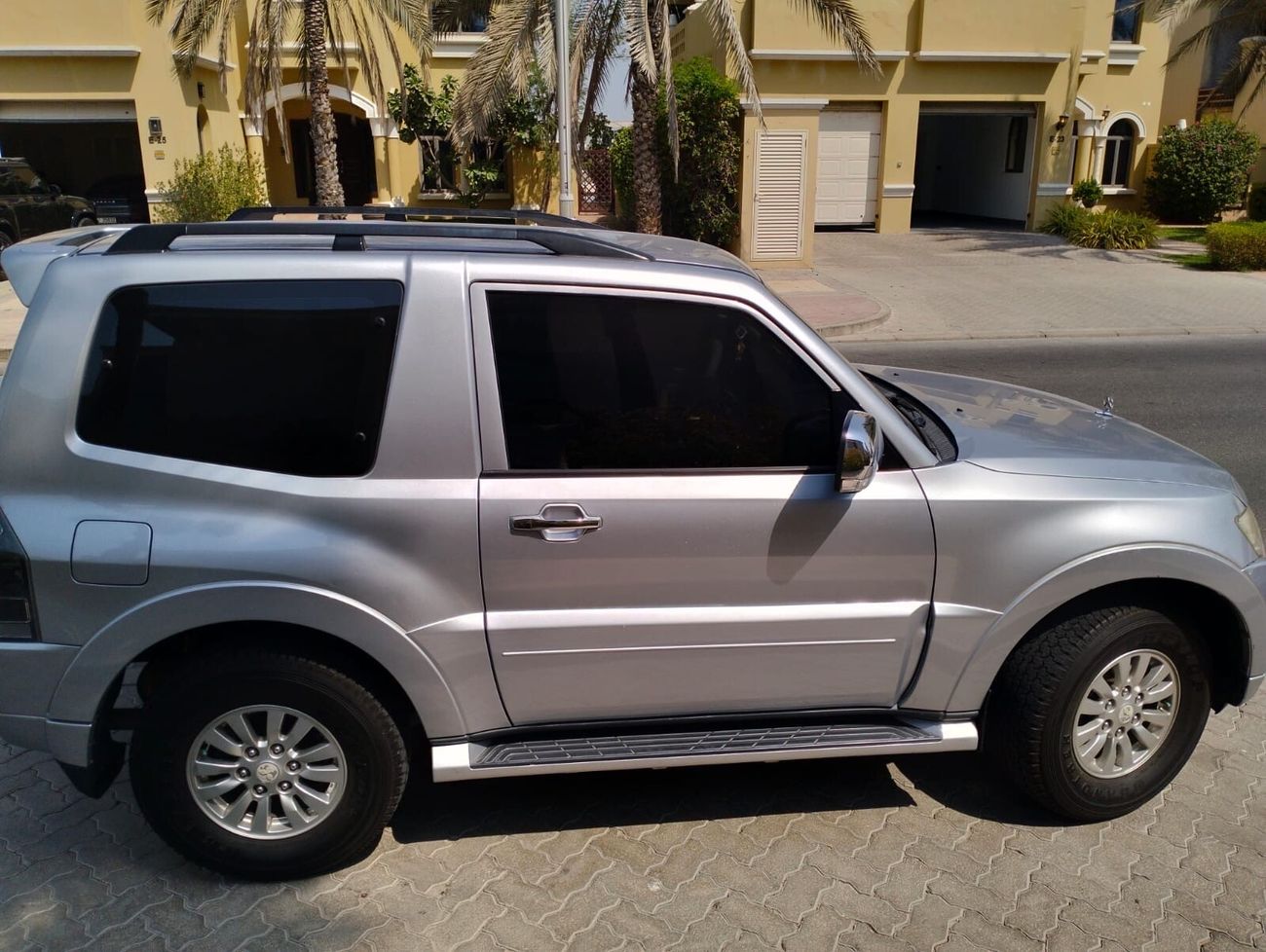 ميتسوبيشي باجيرو GLS Mid 3.0 (3 doors)