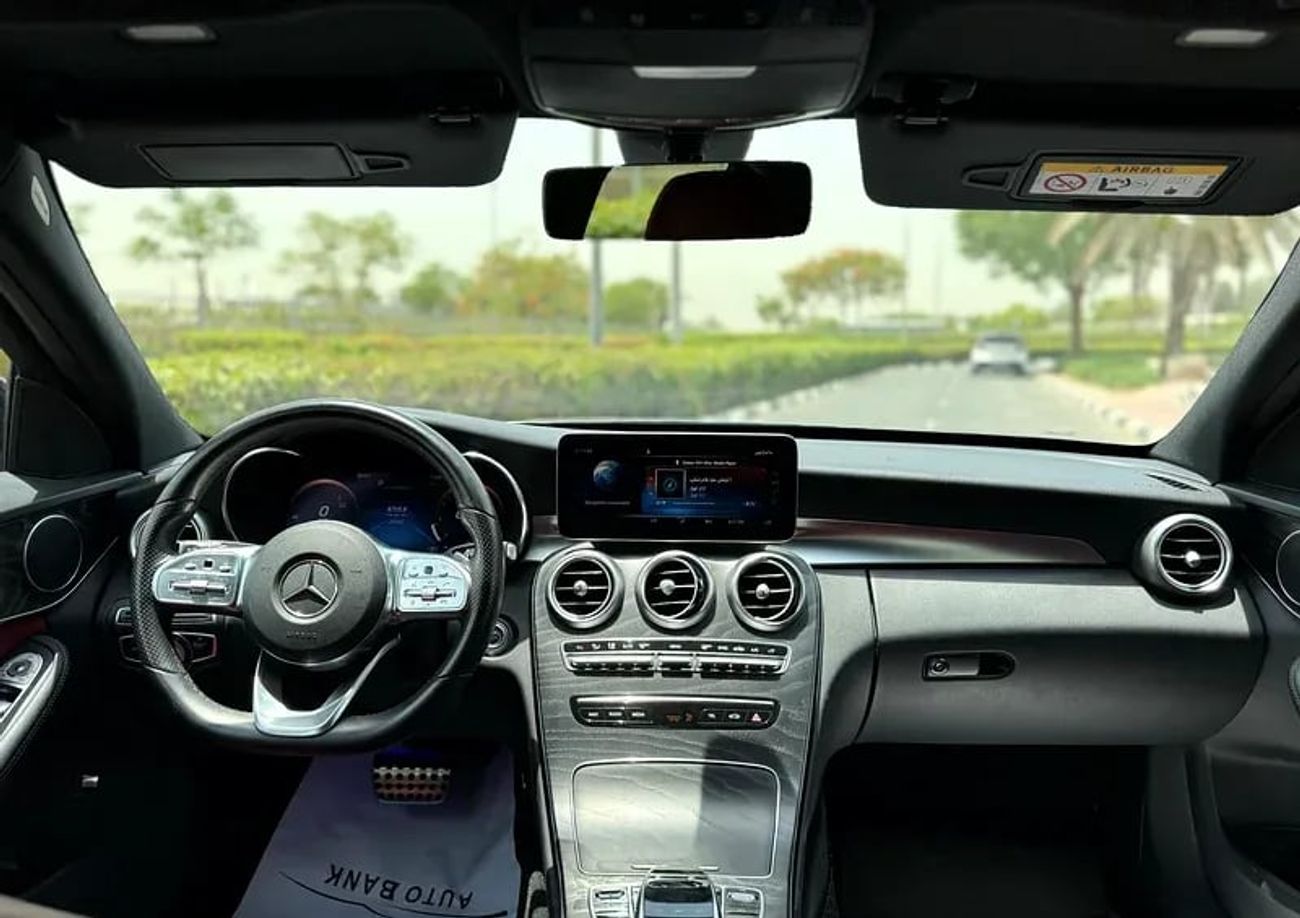 Mercedes-Benz C 200 Premium 2.0L