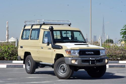 Toyota Land Cruiser 78 HARDTOP LONG WHEEL BASE V8 4.5L DSL 4WD 9 SEAT MT