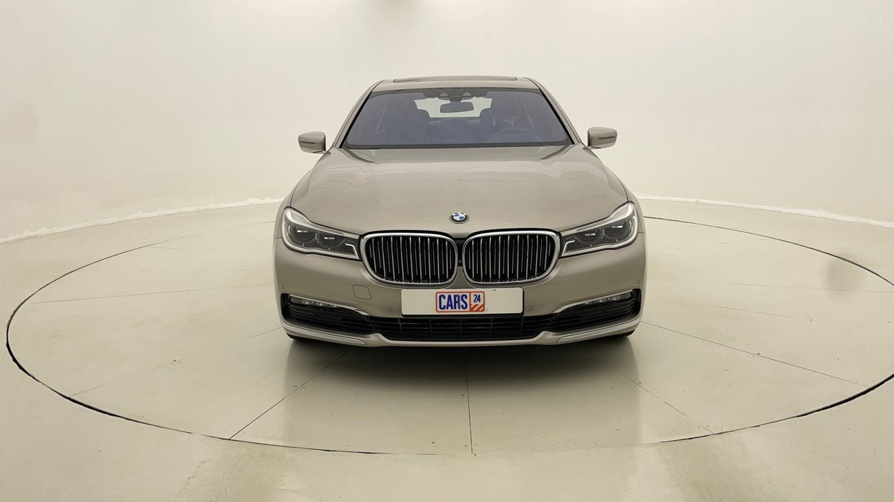 بي أم دبليو 730Li EXCLUSIVE 2 | بدون دفعة مقدمة | اختبار القيادة في المنزل