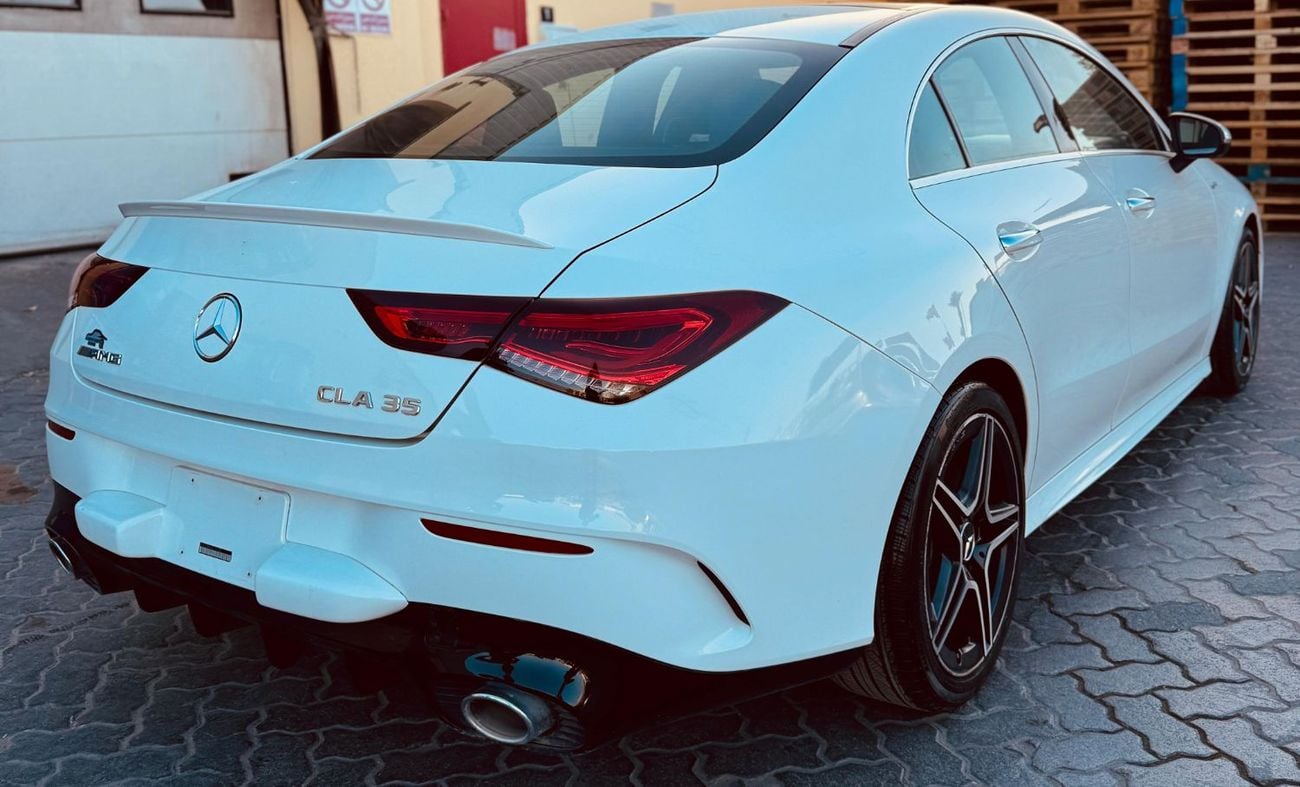 Mercedes Benz CLA35 AMG PREMIUM