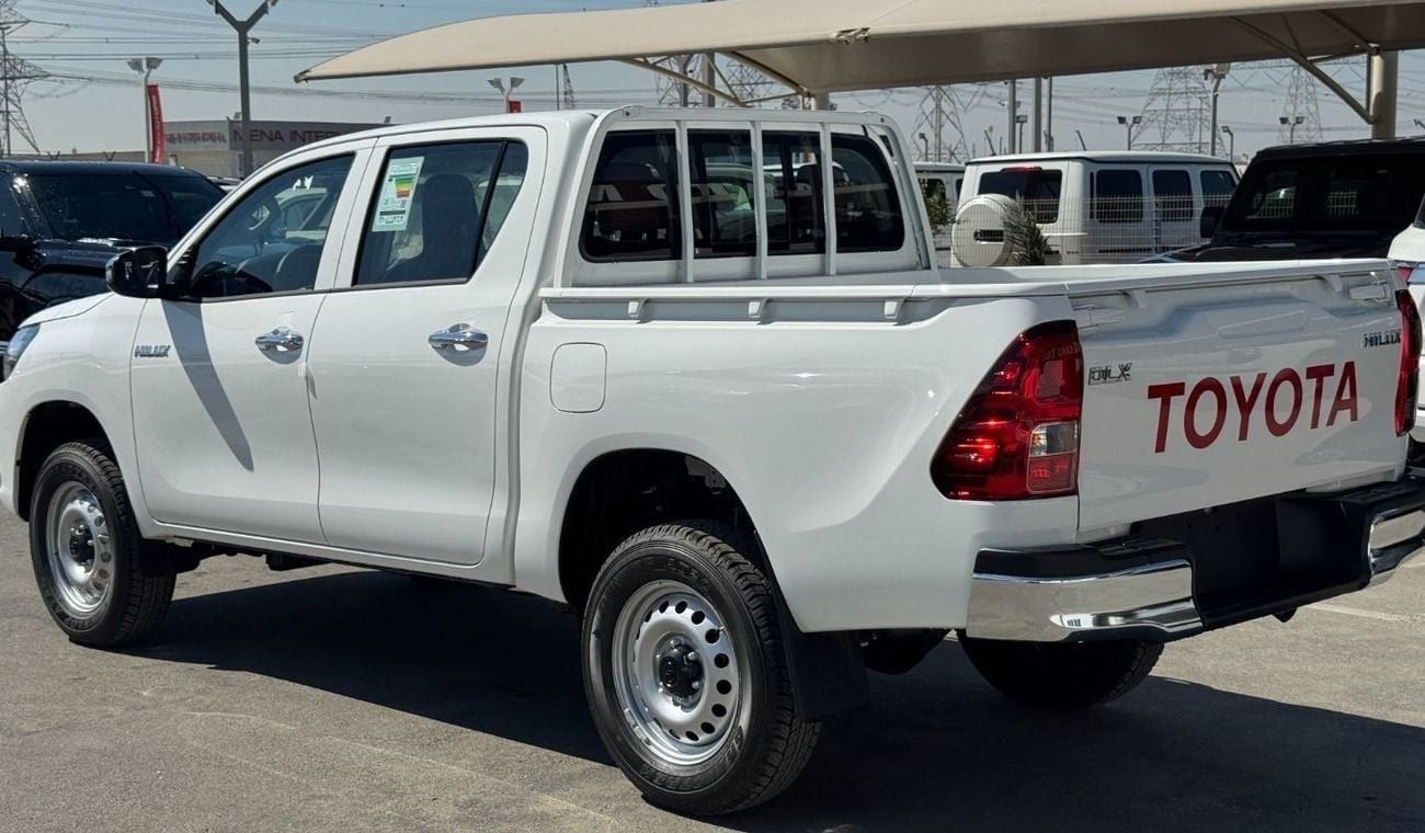 تويوتا هيلوكس TOYOTA HILUX DOUBLE CABIN MT DLX 2.4 MT 4x4 6 SEATER
