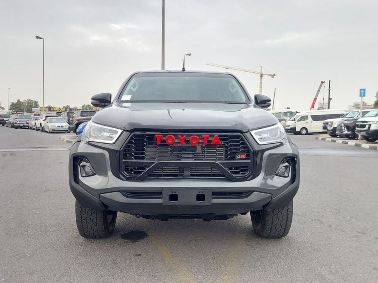 Toyota Hilux TOYOTA HILUX PICKUP RHD 2018 MODEL 2.8 L DIESEL AUTOMATIC(PM63198)