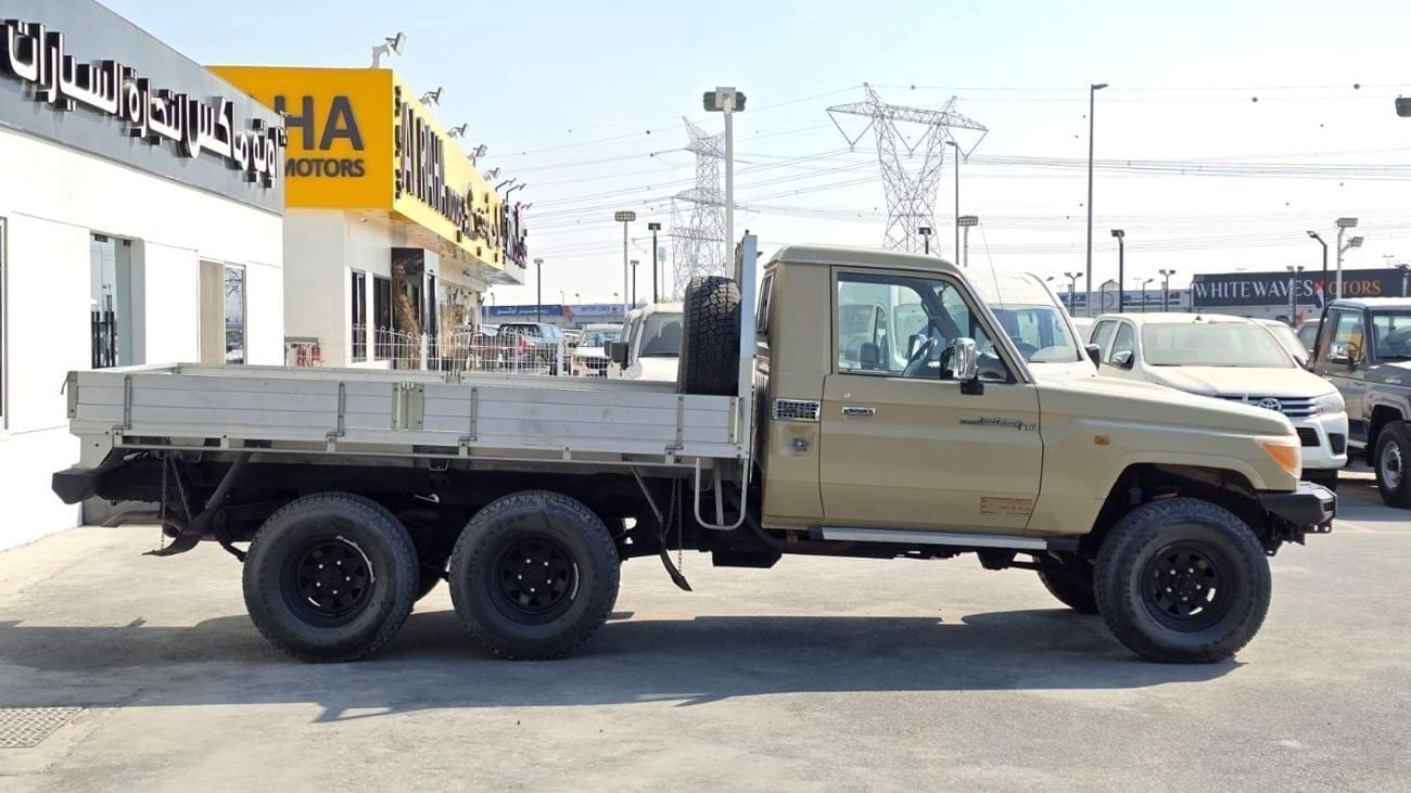 تويوتا لاند كروزر بيك آب TOYOTA LC79 6x6 SINGLE CABIN 4.0L MT  2015 MODEL YEAR BEIGE