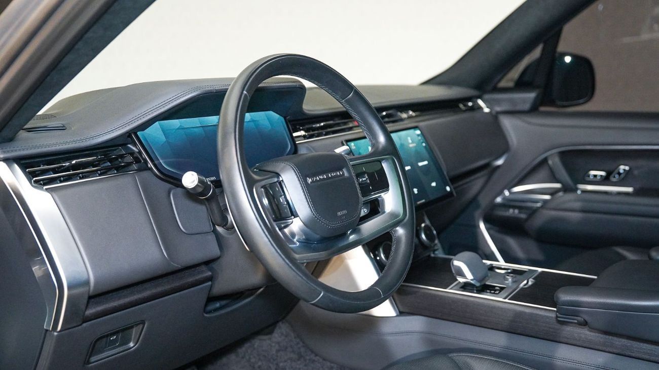 Land Rover Range Rover | AED 8,624 PM | Warranty Sep-2027 / 150,000km