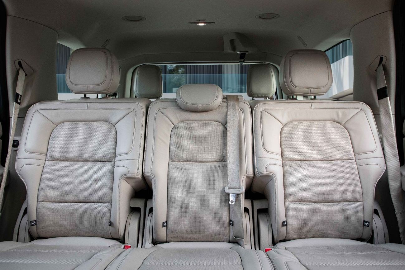 Lincoln Navigator Retractable Running Boards | 2,448 P.M  | 0% Downpayment | Pristine!