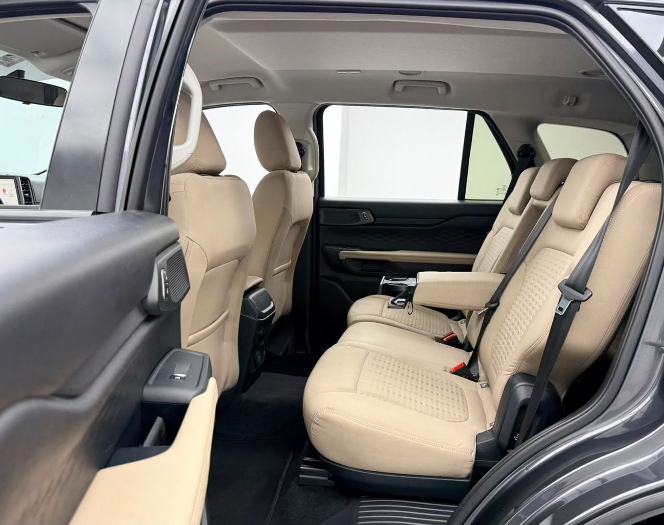 Ford Everest XLS 2024 Ford Everest XLS, 2029 Ford Warranty + Service Pack, Full Ford Service History, Low Km, GCC