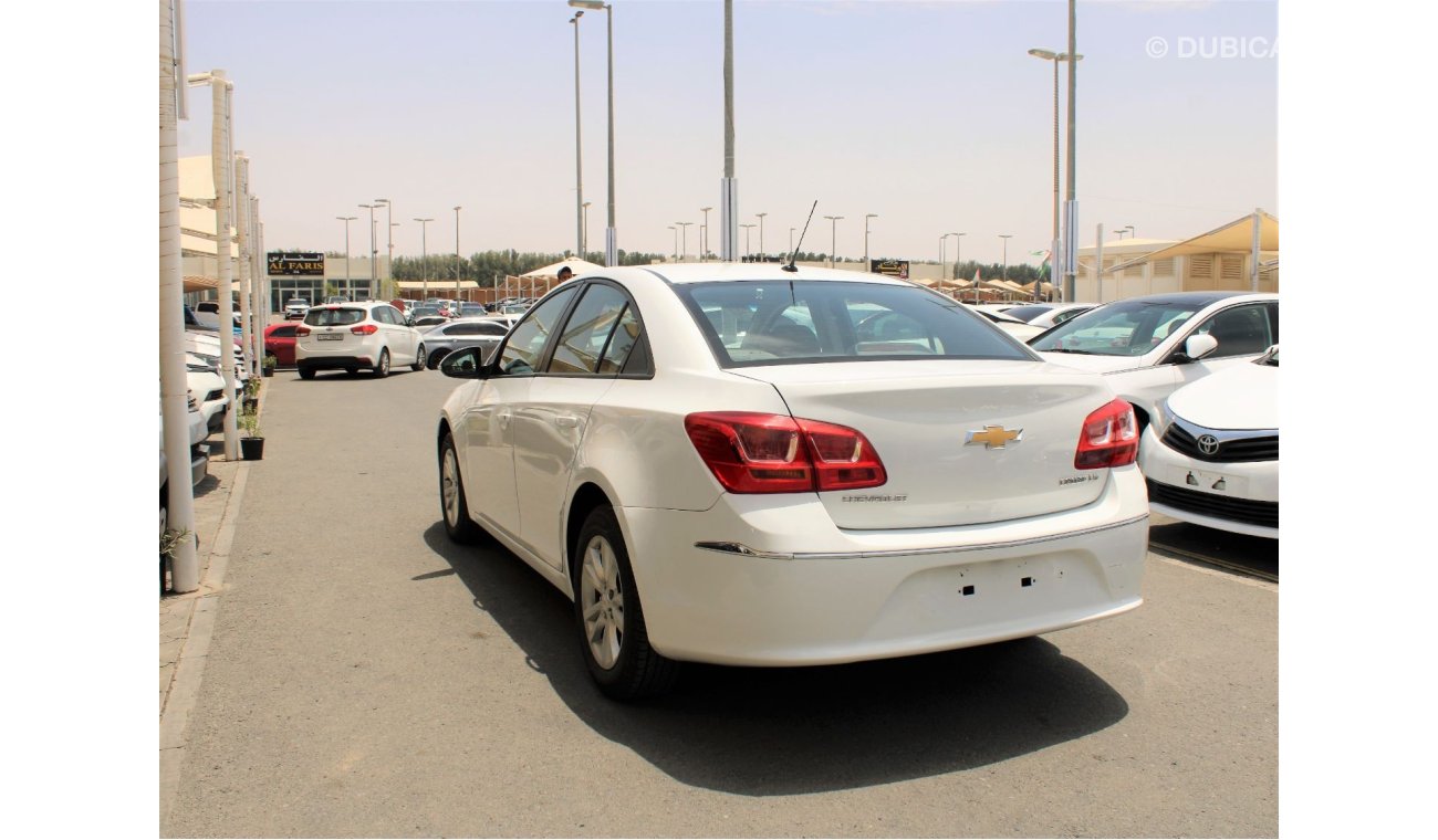 Chevrolet Cruze LT - MID OPTION - CAR IS IN PERFECT CONDITION INSIDE OUT