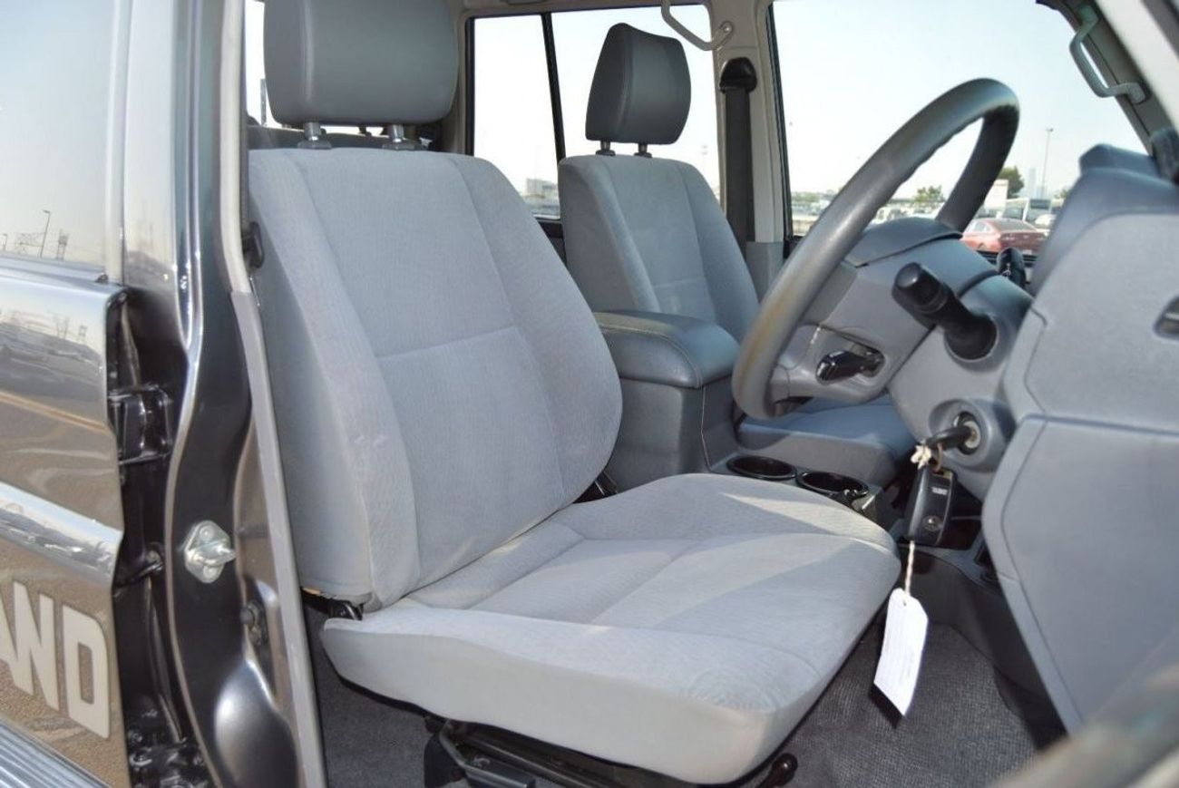Toyota Land Cruiser Pick Up Double cabin Perfect inside and out