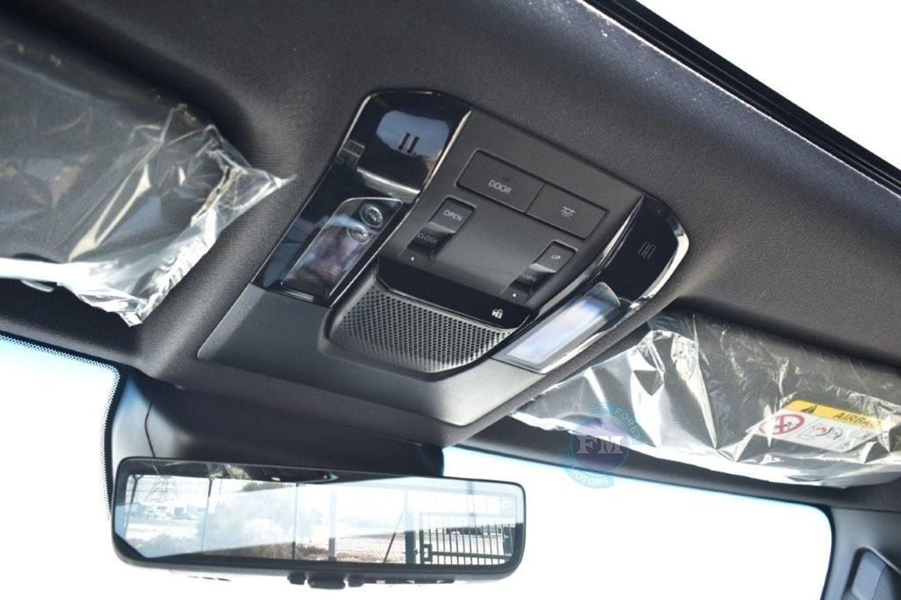 تويوتا برادو Luxury 2.4L Petrol 4WD 7 Seat Automatic