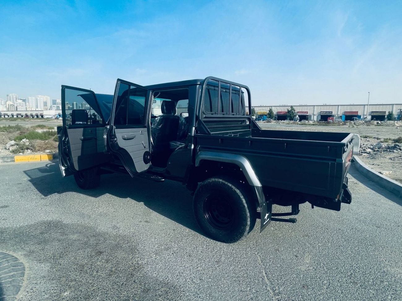 Toyota Land Cruiser Pick Up FUEL DIESEL ,4500 CC .RIGHT HAND DRIVE ,DOUBALE CAB