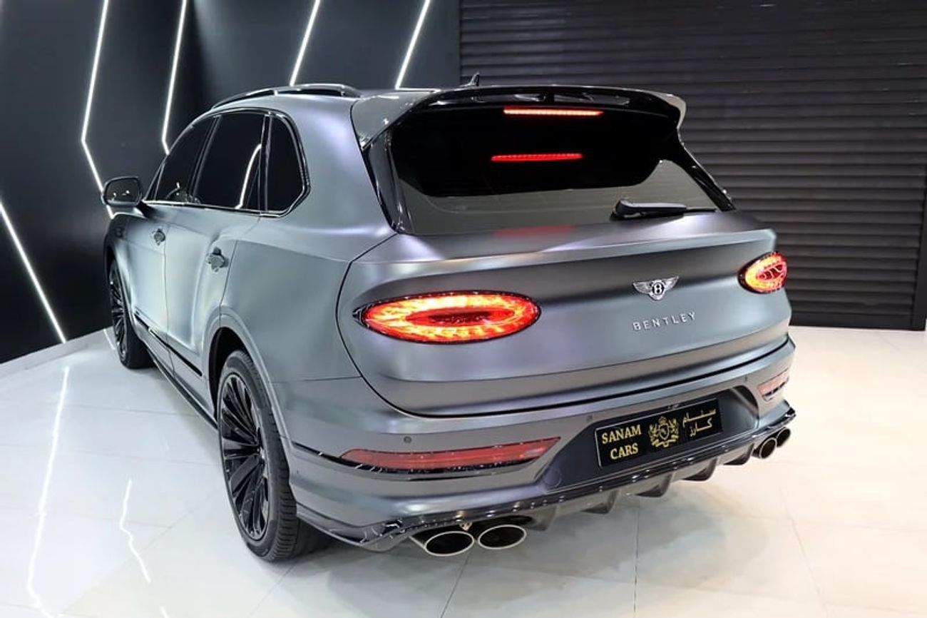 Bentley Bentayga Original Satin Grey Exterior, Akrapovic Exhaust, Carbon Interior, GCC Specs