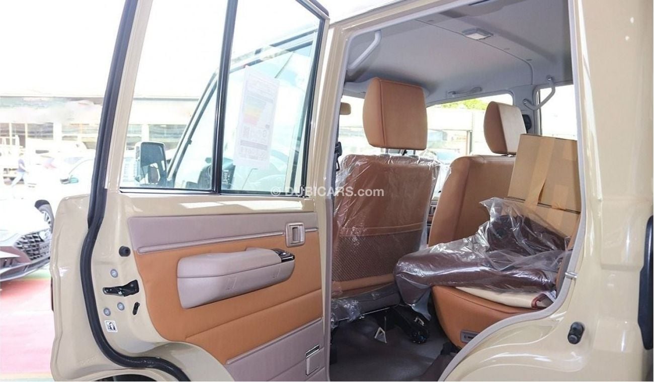 Toyota Land Cruiser Pick Up 2023 LAND CRUISER SERIE79 70TH V8 4.5L DIESEL M/T