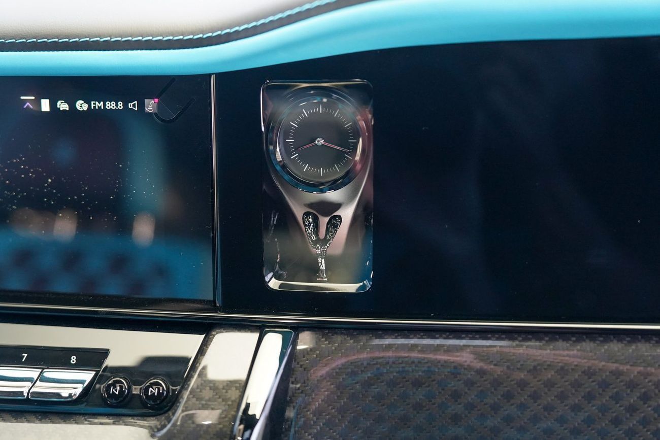 رولز رويس كولينان BLACK BADGE