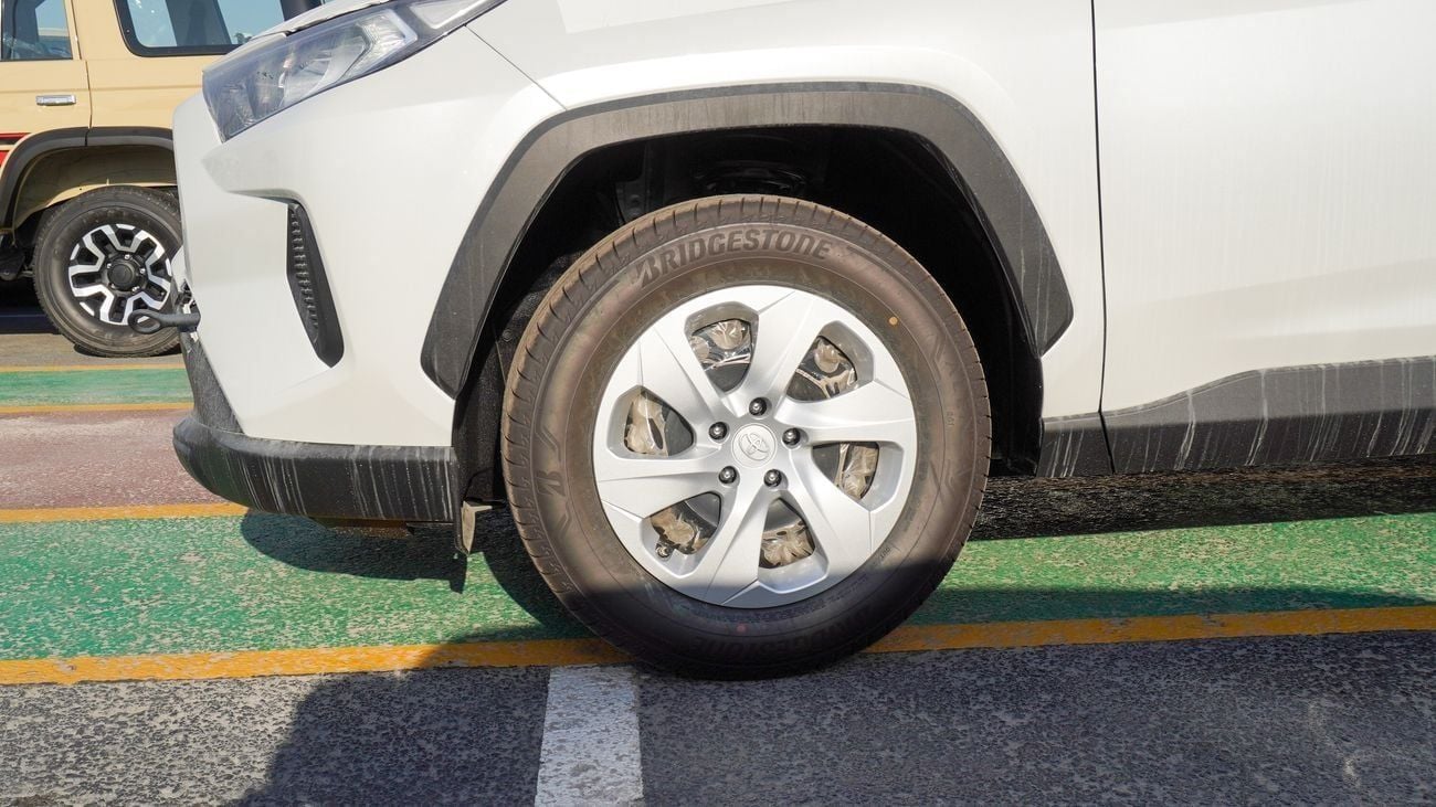 Toyota RAV4 LE 2.5L 4WD