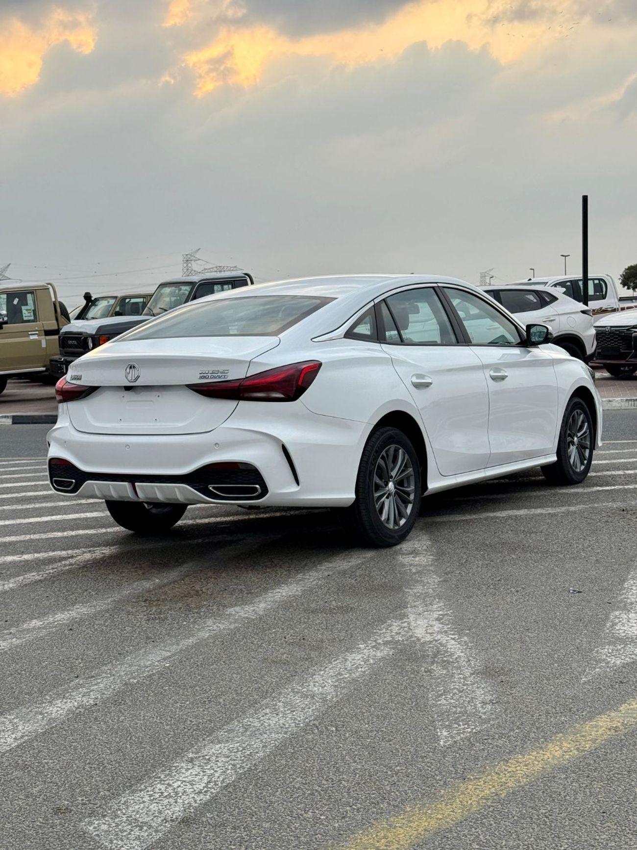 أم جي 5 MG5 - 1.5 - Luxury - 2025