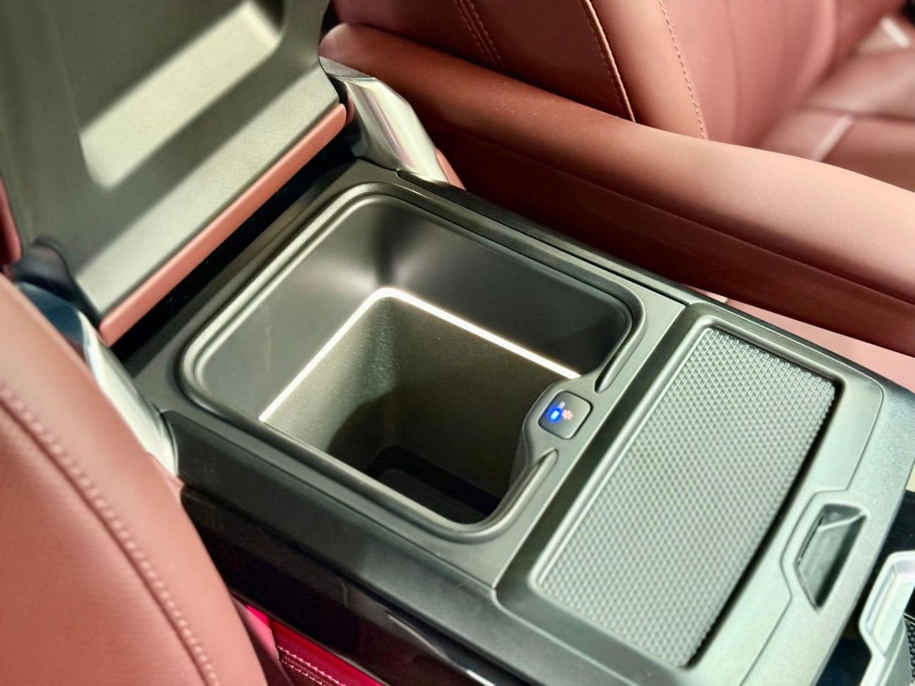 Land Rover Range Rover V8 AUTOBIOGRAPHY 2025