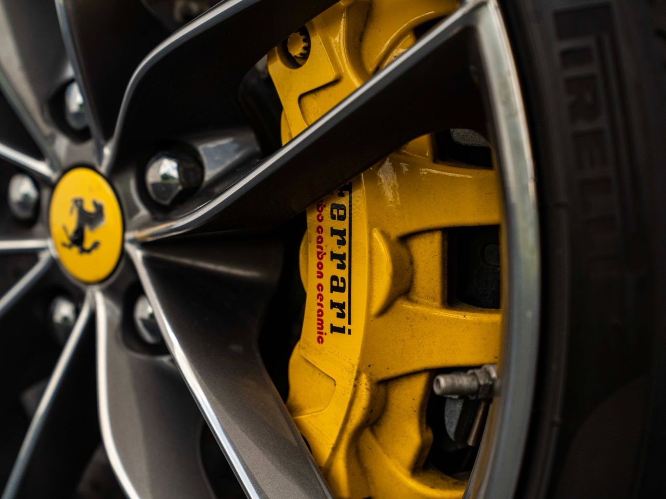 فيراري 488 2016 FERRARI 488 GTB • OFFICIAL FERRARI AGENCY SERVICE HISTORY