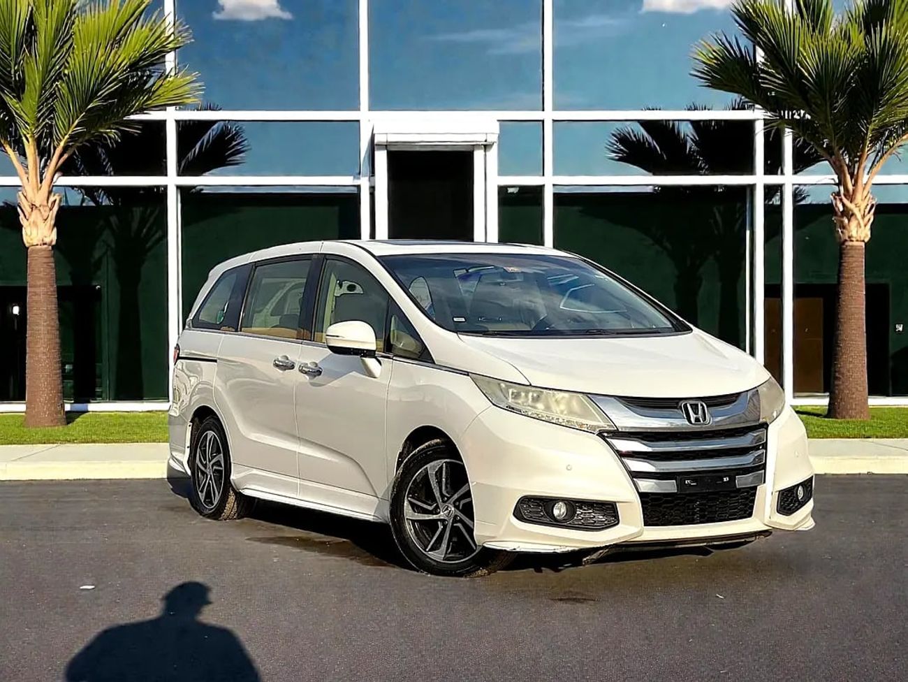 هوندا أوديسي Touring 3.5L (248 HP) 1206 PM | | | TOURING | VIP-7-SEATS | 3.5L V6 | | GCC | WELL MAINTAINED