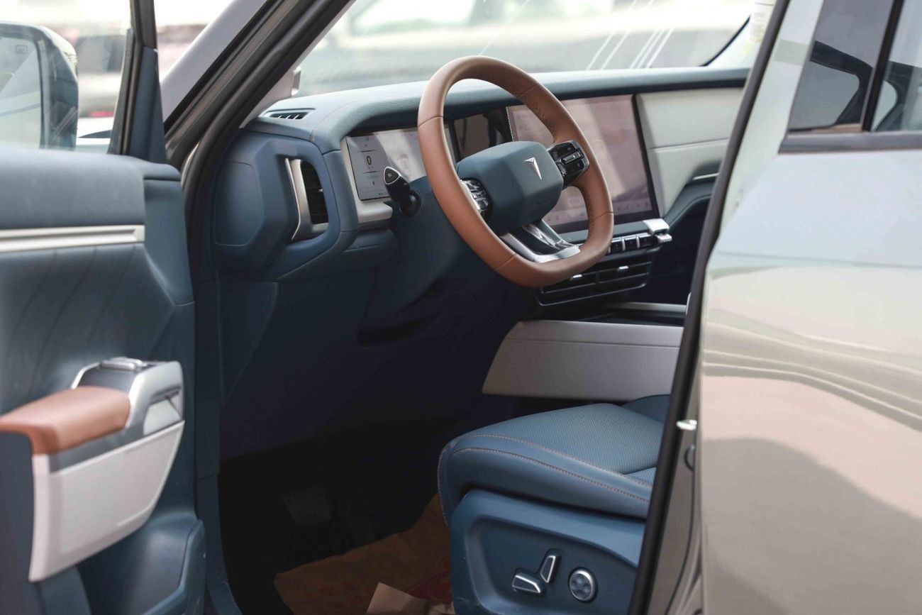 تشنجان ديبال جي 318 2024 Changan Deepal G318 Air Suspension - Plug-in Hybrid - Green inside Blue | Export Price