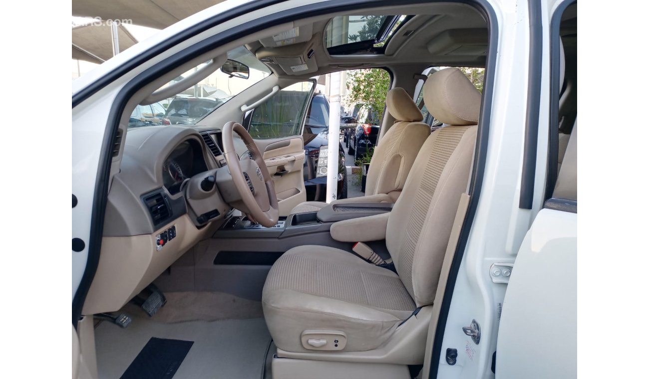 Nissan Armada Gulf model 2011 number one camera hole screen cruise control in excellent condition