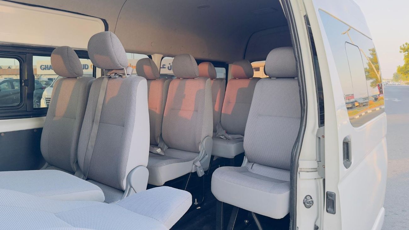 Toyota Hiace PREMIUM CONDITION | 2.5L DIESEL | MANUAL TRANSMISSION | 14 SEATERS