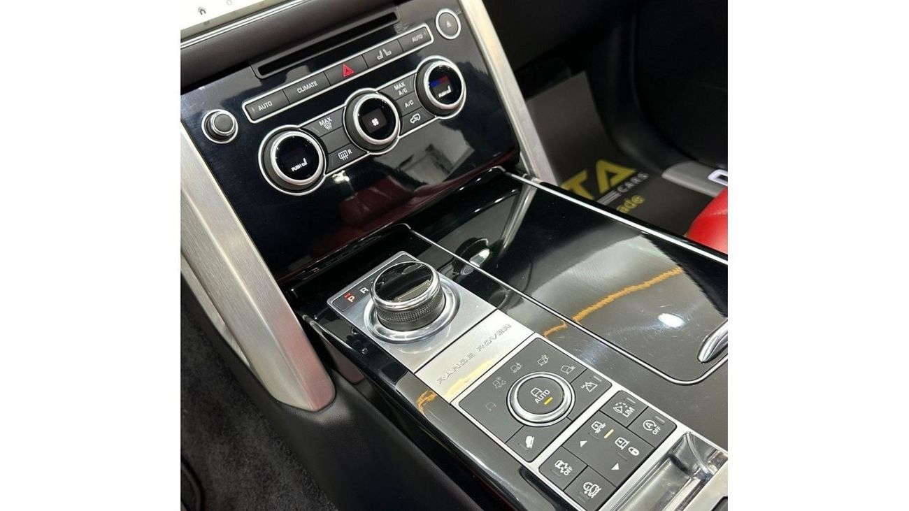 Land Rover Range Rover 2017 Range Rover Vogue SE Supercharged V8, Warranty, Full Service History, Full Options, GCC
