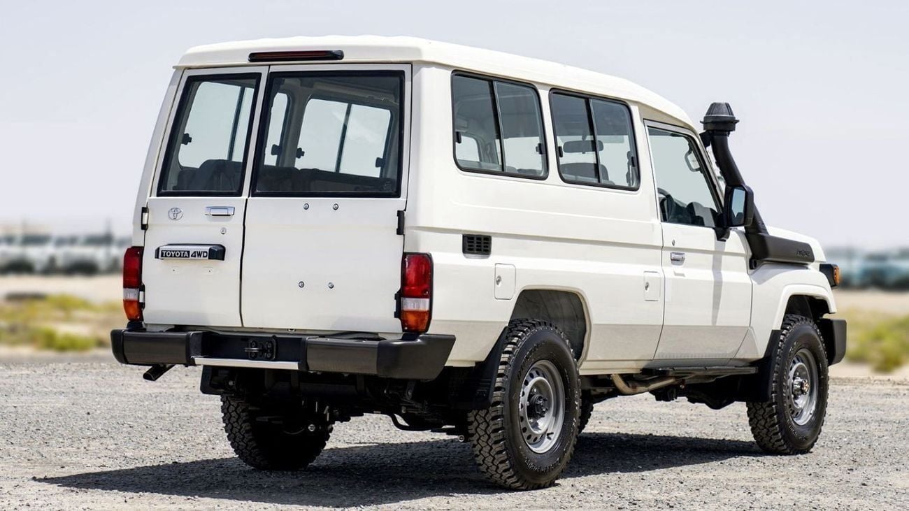 تويوتا لاند كروزر Toyota Landcruiser LC78 3doors diesel 2.8L RHD
