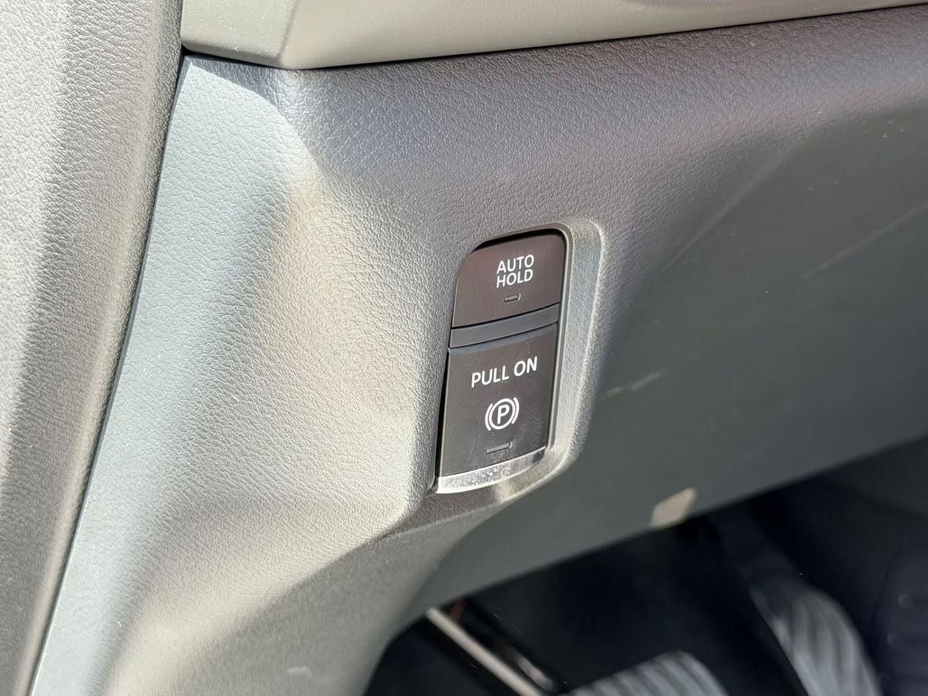 Nissan Patrol LE PLATINUM CITY 2026 NISSAN PATROL 3.5T Platinum - Grey / Red