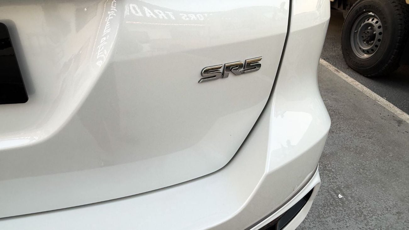 تويوتا فورتونر Toyota Fortuner SR5 - 2.7L 4WD - Full Option - 2025