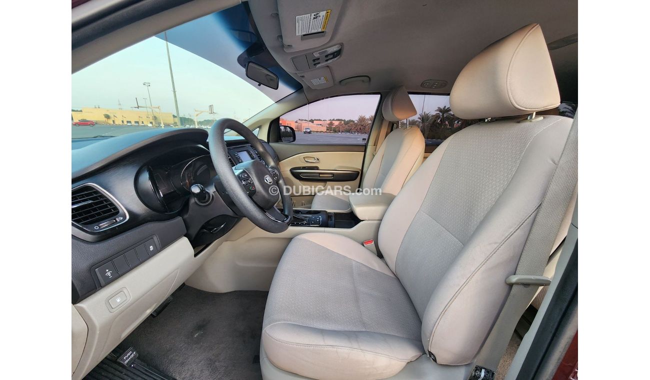 كيا سيدونا V6