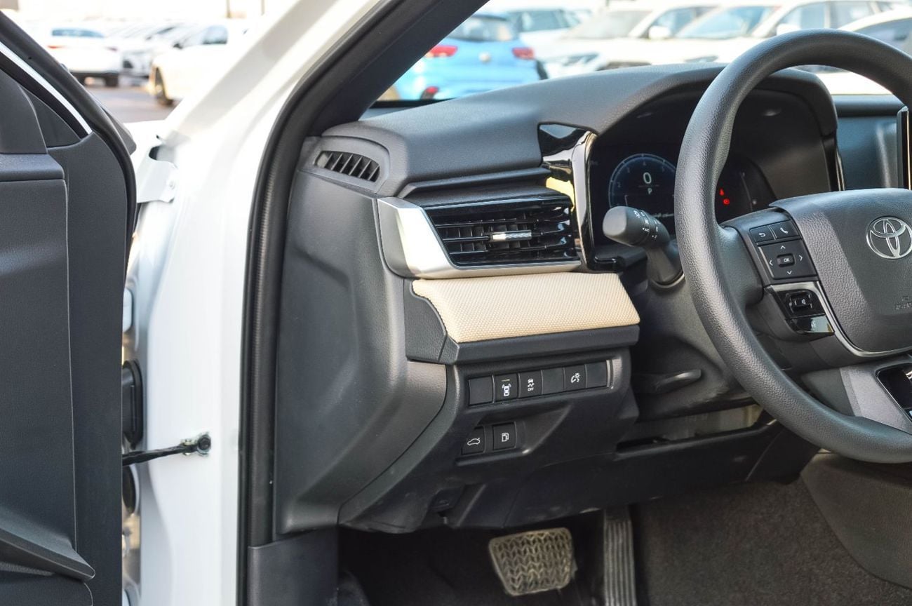 تويوتا كامري TOYOTA CAMRY 2.5L FWD PETROL SEDAN 2025