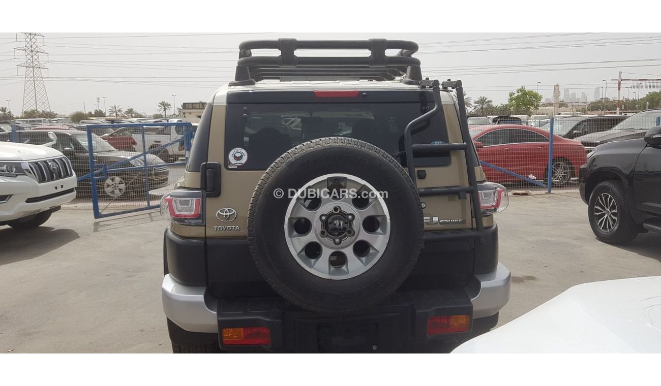 Used Toyota FJ Cruiser RIGHT HAND JAPAN 2013 for sale in Dubai - 517299