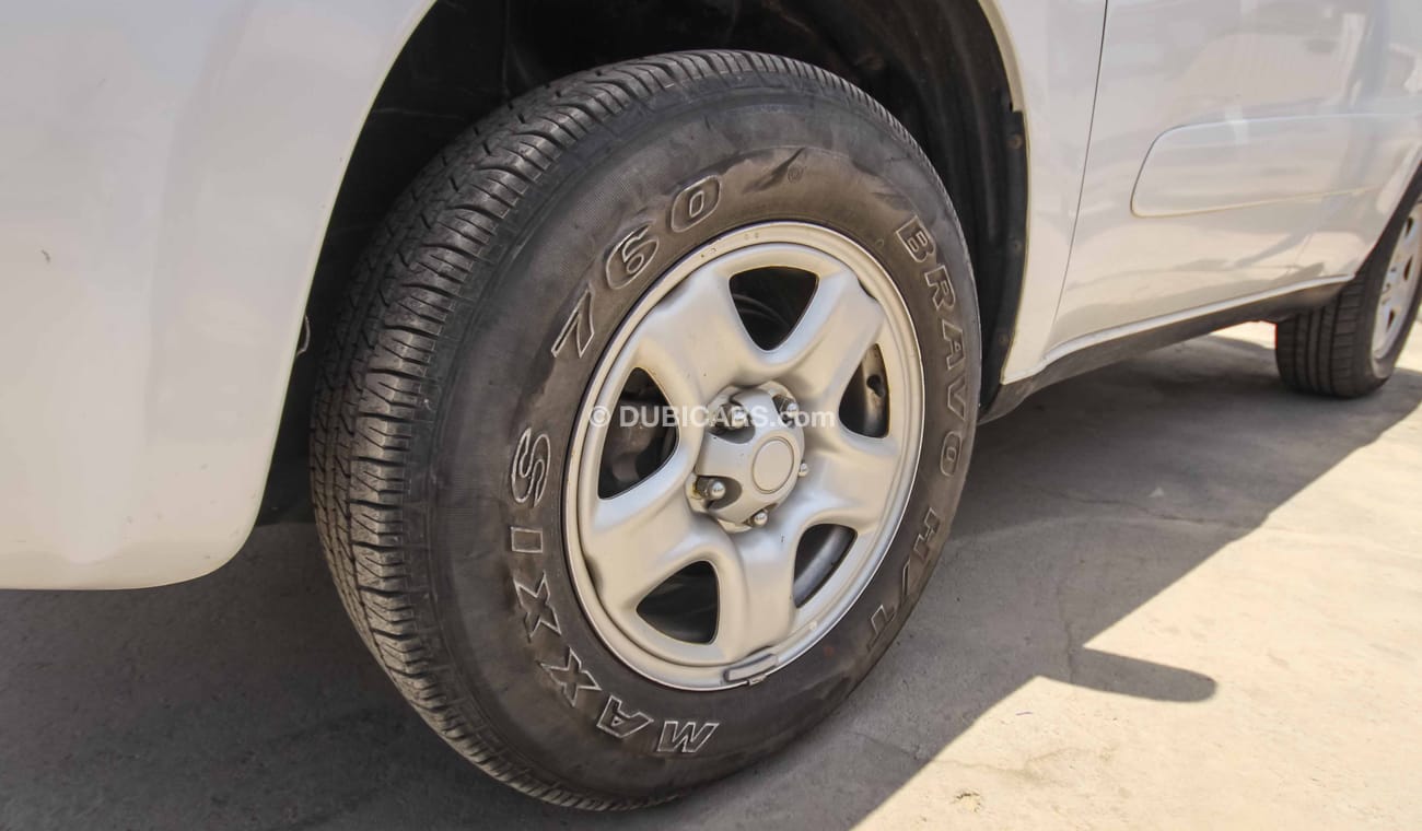 تويوتا راف ٤