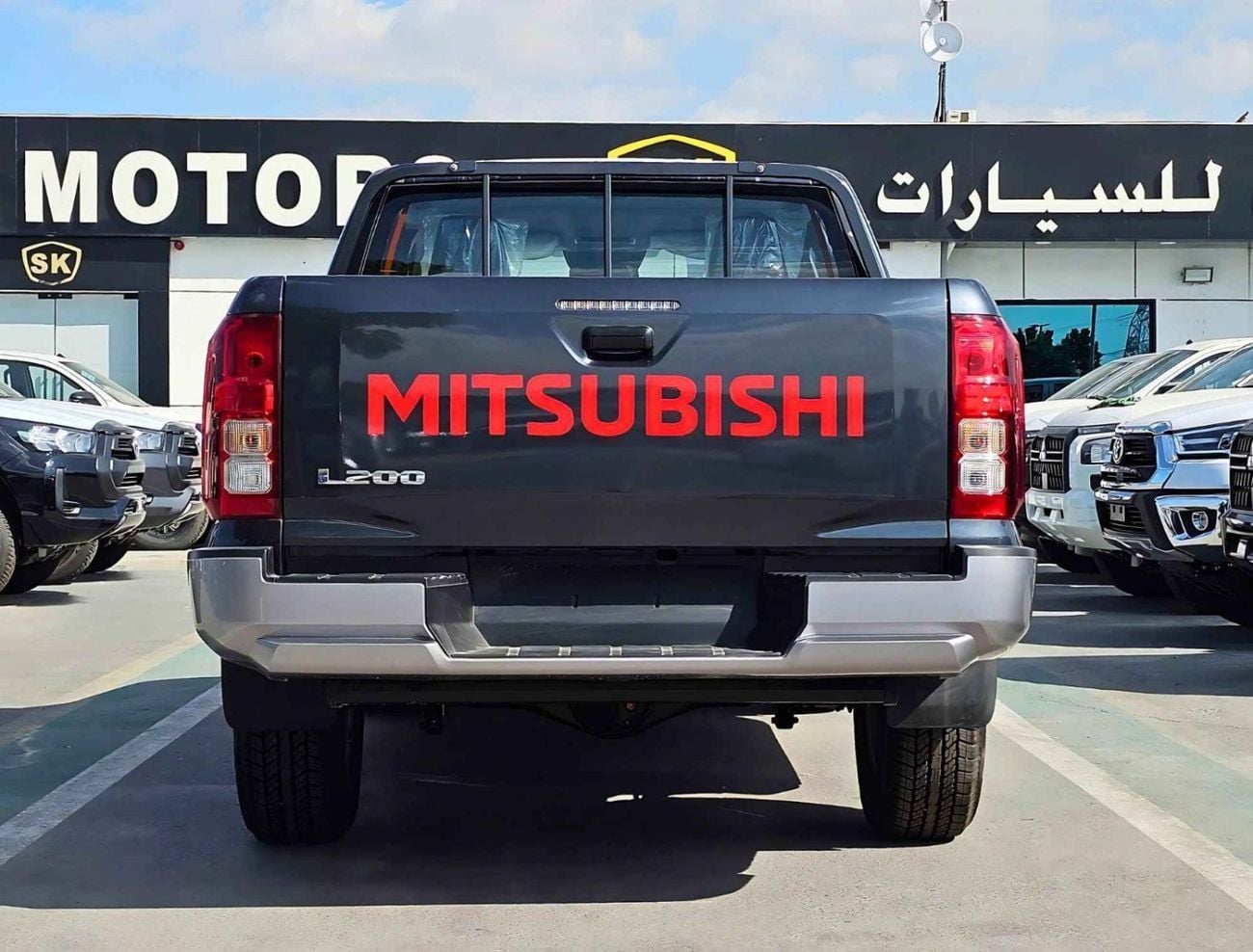 ميتسوبيشي L200 GLX 2.4L PETROL / M/T / SIDE STICKER / 4WD / (CODE # GLXP)