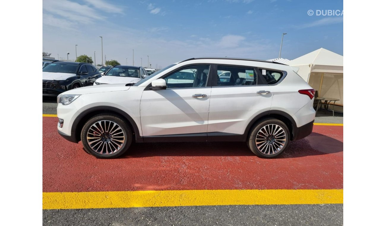 جيتور X70 Chery Jetour X70S 240T 1.5L SUV مع جلد لون داخلي أبيض موديل 2022