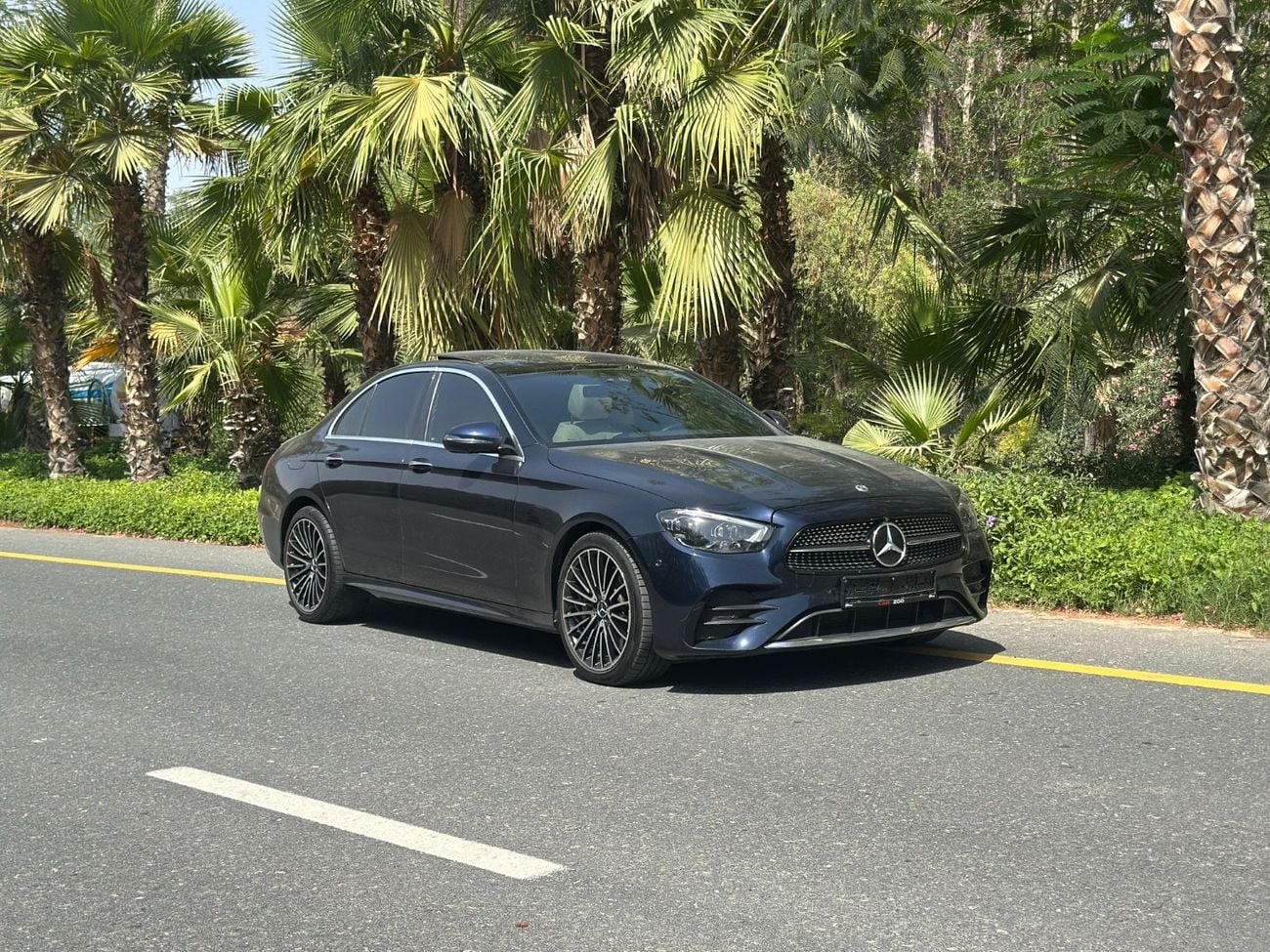 مرسيدس بنز E 350 2022 | E350 4MATIC | Full Option | American Specs | 63,000 km | Excellent Condition
