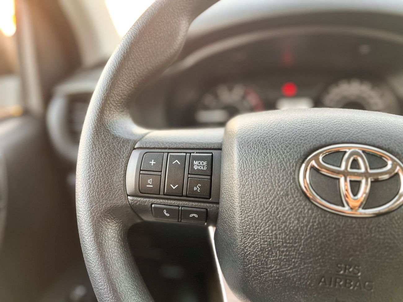 تويوتا هيلوكس EXPORT ONLY - TOYOTA HILUX DLX-G1 DSL 2.4L