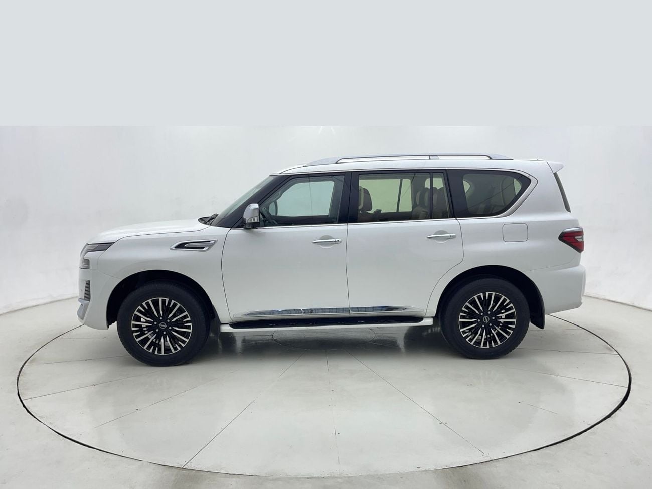 Nissan Patrol 4L 2023 | 0 DP | 2779/Month | 30 Day Return | Service History