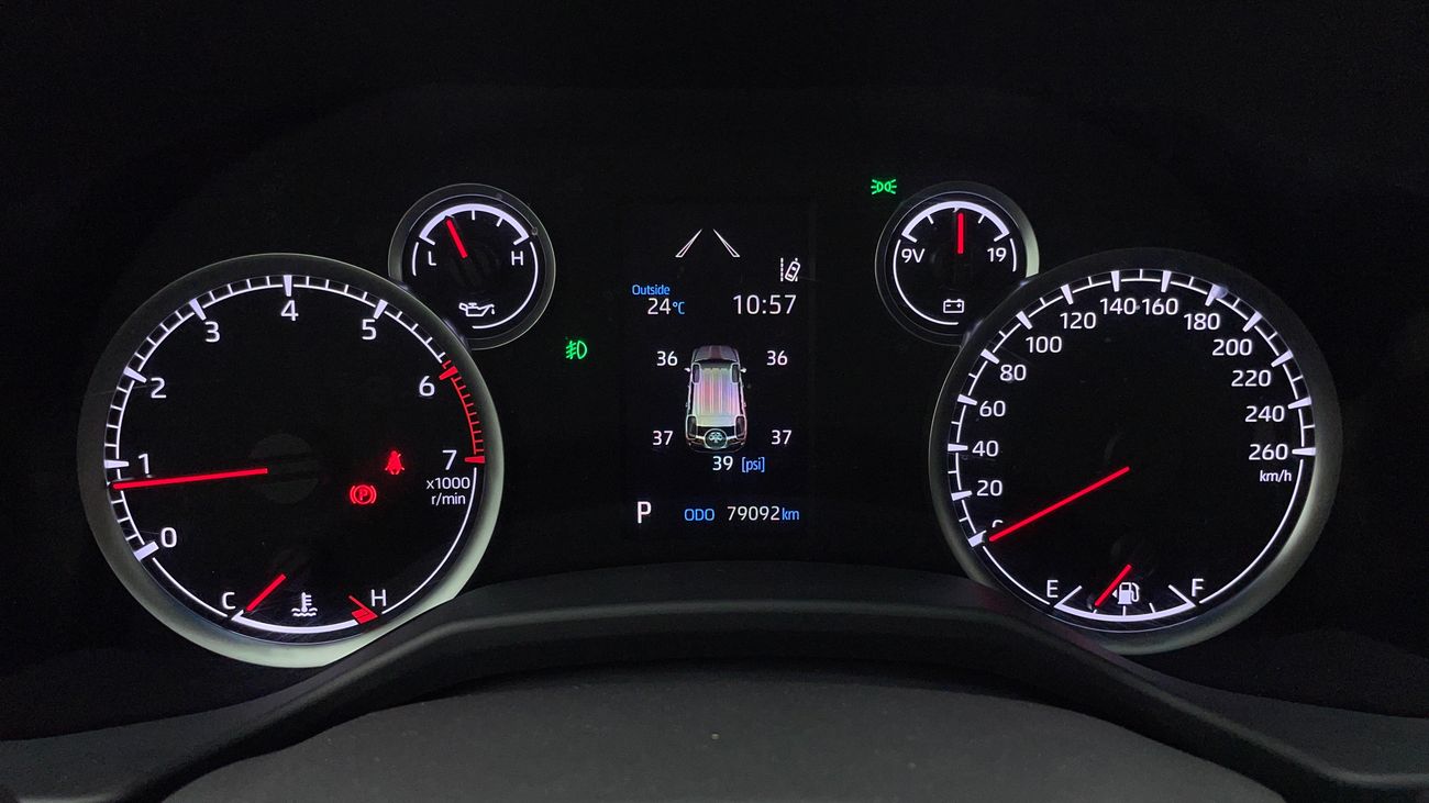 تويوتا لاند كروزر GXR 4 | بدون دفعة مقدمة | اختبار القيادة في المنزل