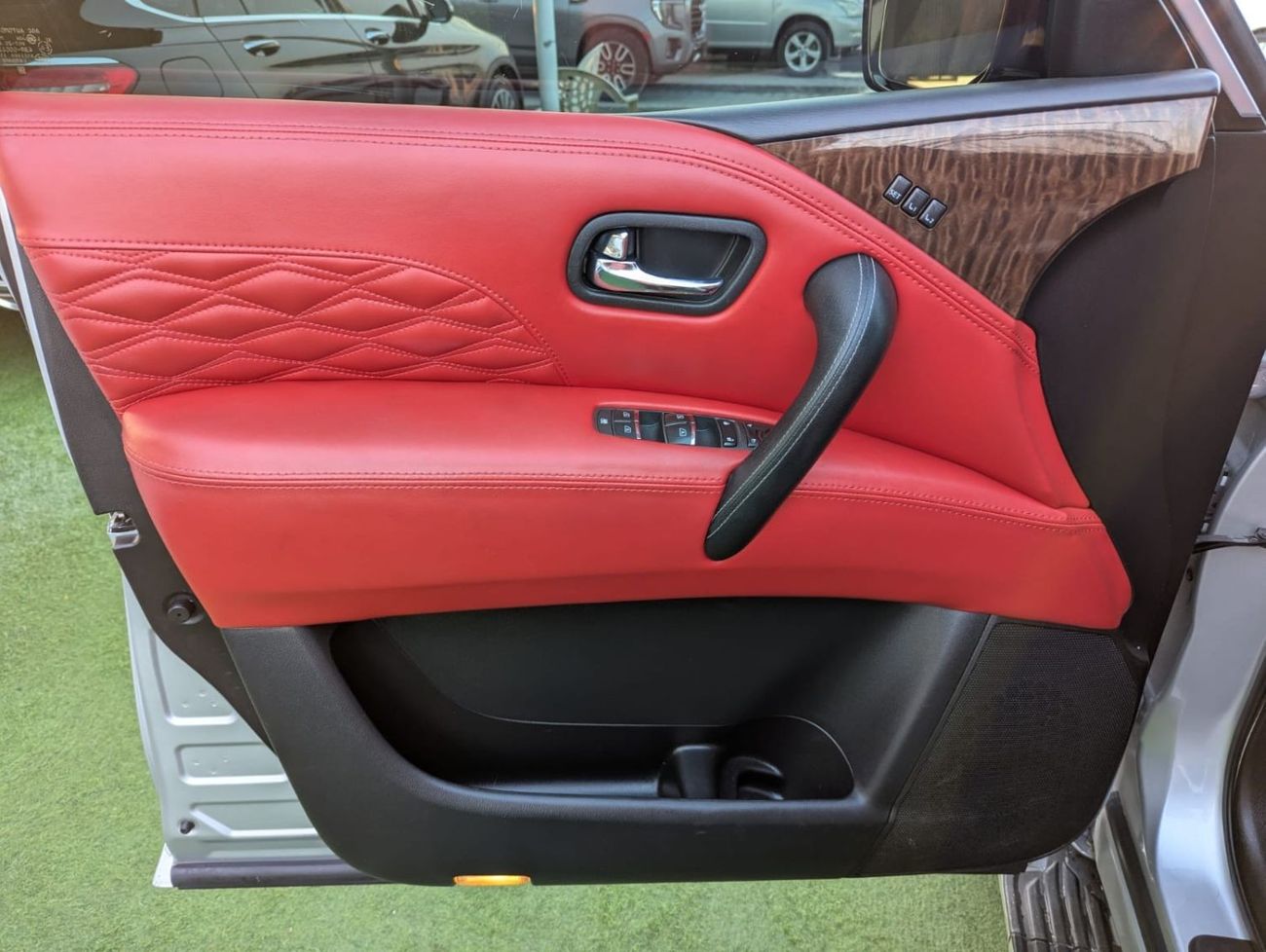 Nissan Armada Nissan Armada 2019 v8 engine 5.6 converted in Nissan petrol clean car no any work required just buy 