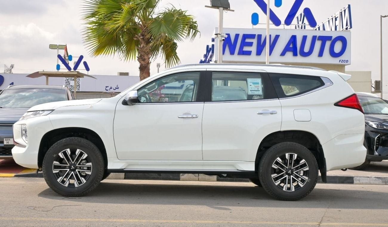 ميتسوبيشي مونتيرو سبورت Brand New Mitsubishi Montero Sport 2023 Export 3.0L A/T 4WD Petrol|White/Beige|