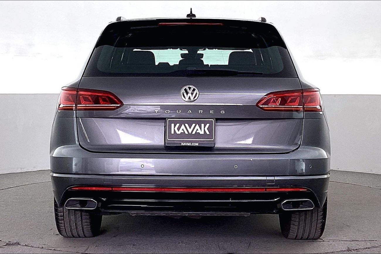 Volkswagen Touareg R-Line | Guaranteed Warranty | 0 Down Payment