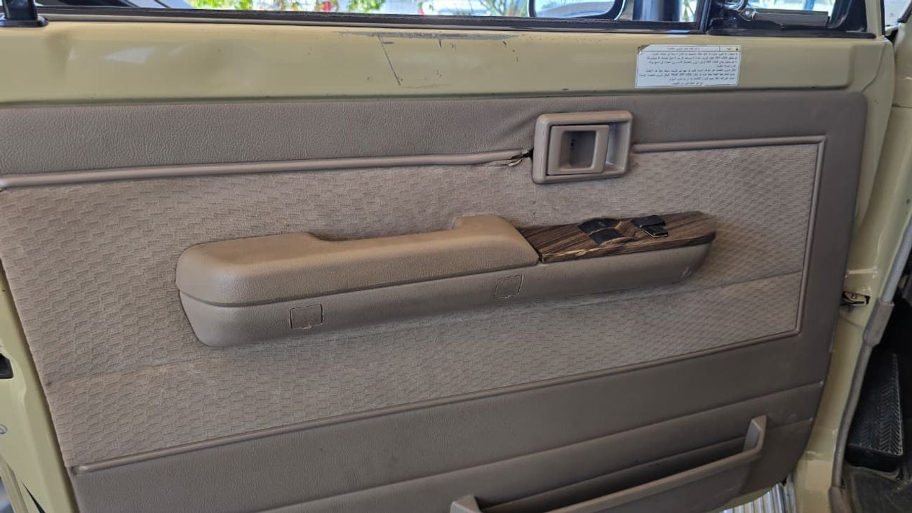 Toyota Land Cruiser Pick Up 2018 TOYOTA LC79 SINGLE CABIN M/T BEIGE COLOR