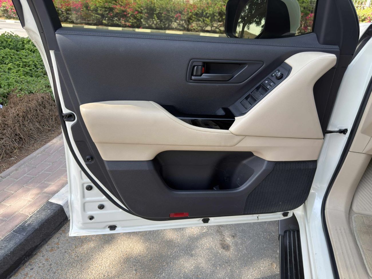 تويوتا لاند كروزر GXR 3.5L